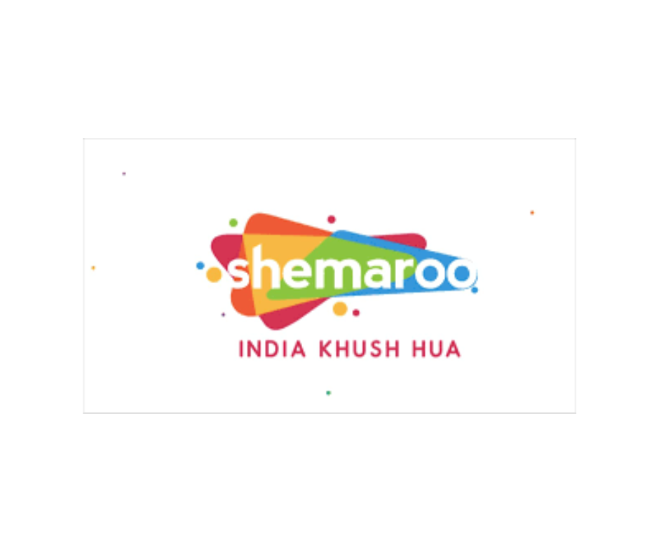 Photography Students working at-73q